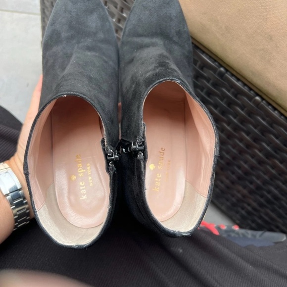 Kate Spade Womens Black Suede Gold Bow Heeled Ankle Bootie Side Zip Size 8.5 - Picture 6 of 9